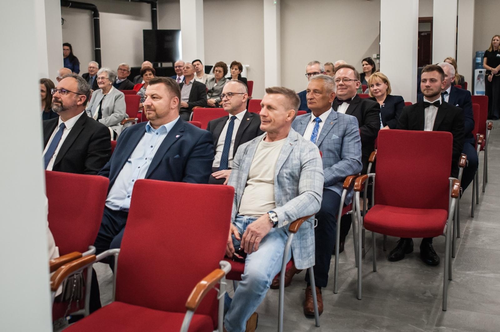 Zdjęcie w galerii na portalu naszraciborz.pl: W zamkowej kaplicy pw. św. Tomasza Becketa znów wybrzmiały organy z 1873 roku [FOTO i WIDEO] wiadomości z regionu