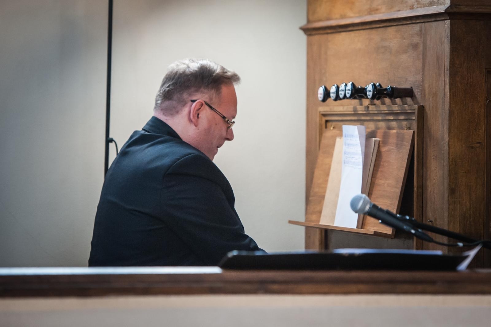 Zdjęcie w galerii na portalu naszraciborz.pl: W zamkowej kaplicy pw. św. Tomasza Becketa znów wybrzmiały organy z 1873 roku [FOTO i WIDEO] wiadomości z regionu