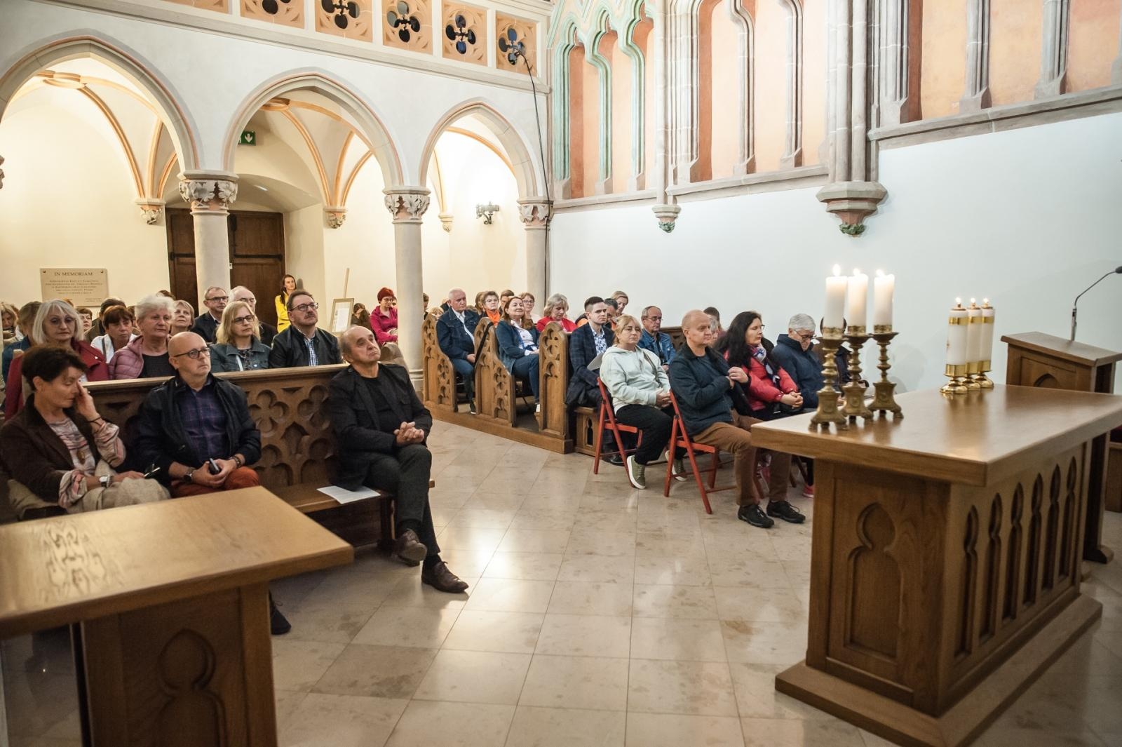 Zdjęcie w galerii na portalu naszraciborz.pl: W zamkowej kaplicy pw. św. Tomasza Becketa znów wybrzmiały organy z 1873 roku [FOTO i WIDEO] wiadomości z regionu