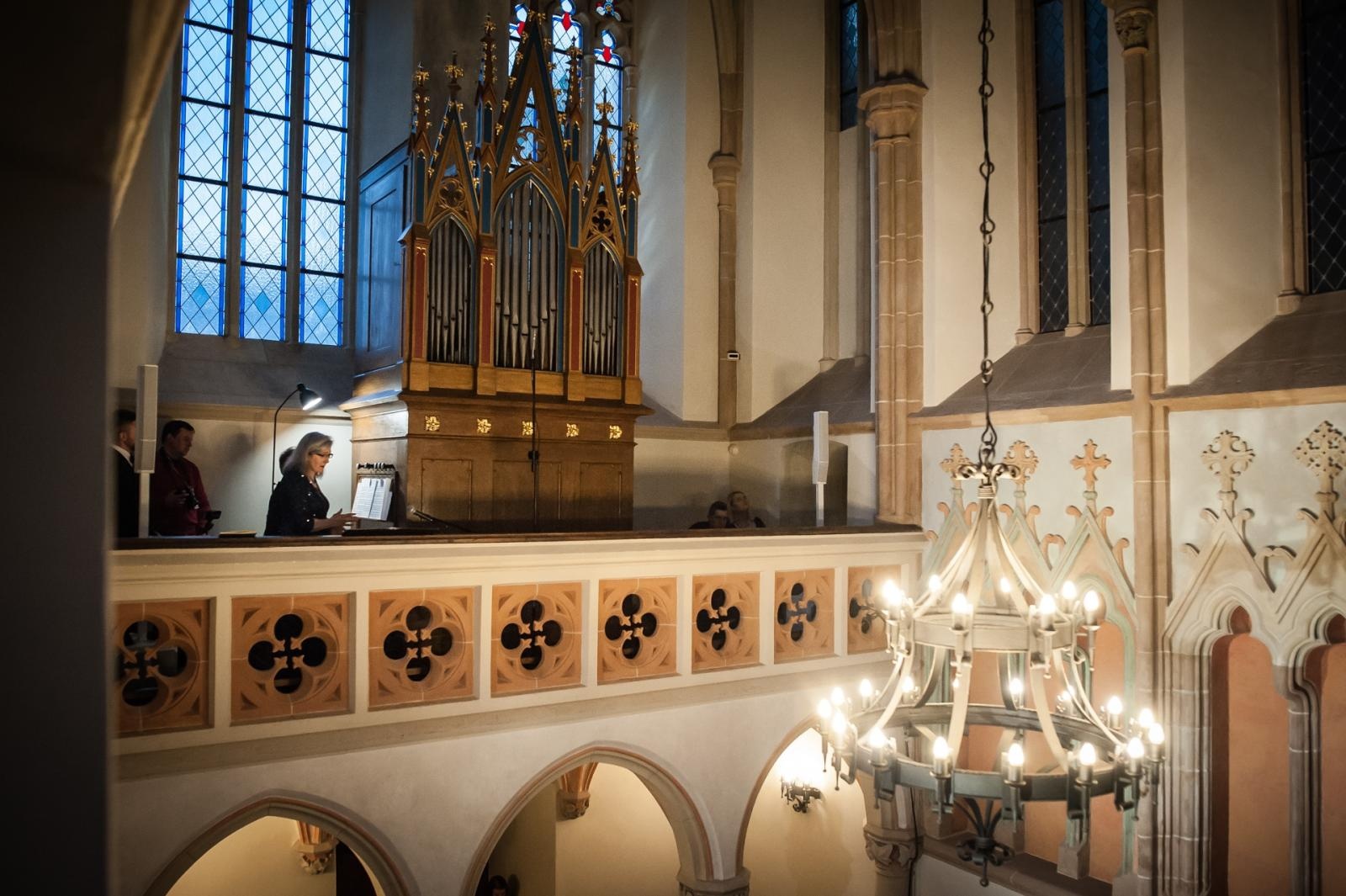 Zdjęcie w galerii na portalu naszraciborz.pl: W zamkowej kaplicy pw. św. Tomasza Becketa znów wybrzmiały organy z 1873 roku [FOTO i WIDEO] wiadomości z regionu