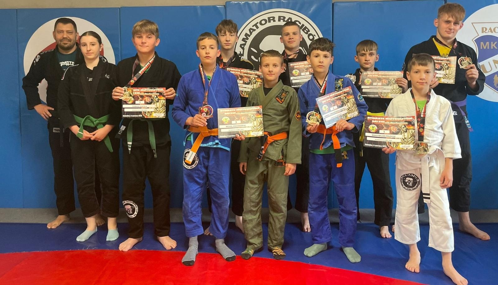 Zdjęcie w galerii na portalu naszraciborz.pl: Łamatorzy wracają z workiem medali z Mistrzostw Polski wiadomości z regionu