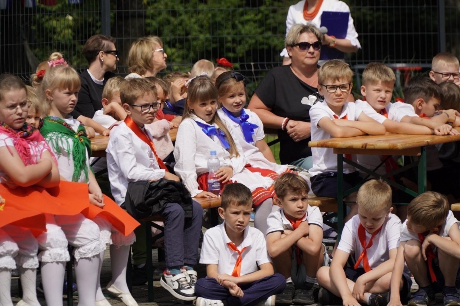 Zdjęcie w galerii na portalu naszraciborz.pl: XX Europejski Piknik w Przedszkolu nr 16 w Raciborzu-Brzeziu  wiadomości z regionu