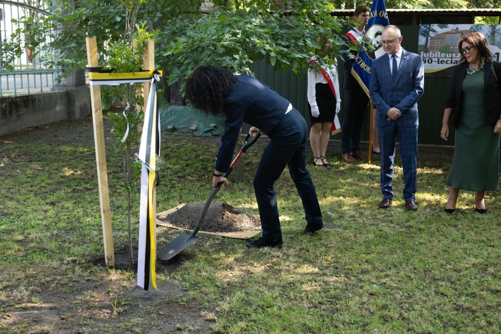 Zdjęcie w galerii na portalu naszraciborz.pl: Od korzeni do skrzydeł – 80 lat Kasprowicza wiadomości z regionu