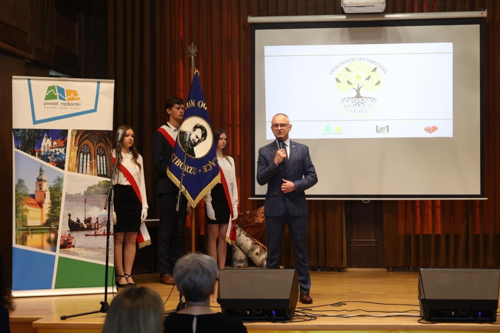 Zdjęcie w galerii na portalu naszraciborz.pl: Od korzeni do skrzydeł – 80 lat Kasprowicza wiadomości z regionu