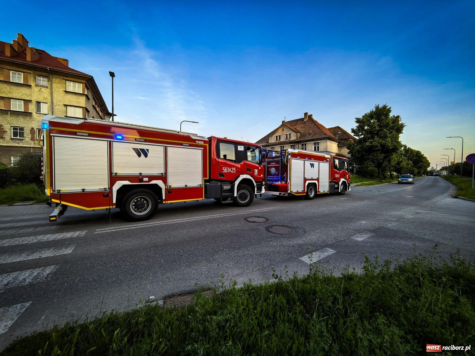 Zdjęcie w galerii na portalu naszraciborz.pl: Kolizja przy raciborskim więzieniu. Zderzenie dostawczego mercedesa z kią wiadomości z regionu