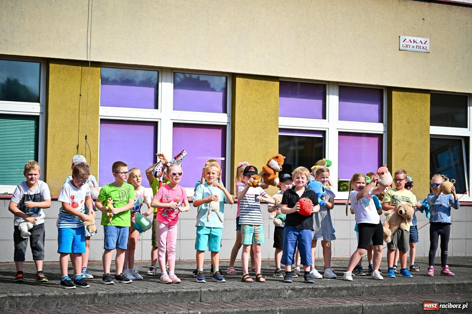 Zdjęcie w galerii na portalu naszraciborz.pl: Rodzinny festyn pełen radości w SP 18 im. Książąt Raciborskich [FOTO i WIDEO] wiadomości z regionu