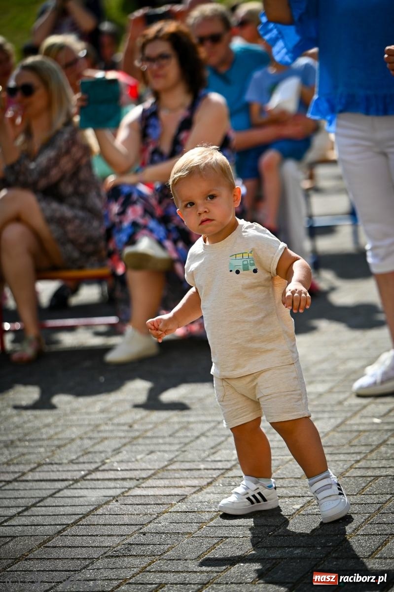 Zdjęcie w galerii na portalu naszraciborz.pl: Rodzinny festyn pełen radości w SP 18 im. Książąt Raciborskich [FOTO i WIDEO] wiadomości z regionu