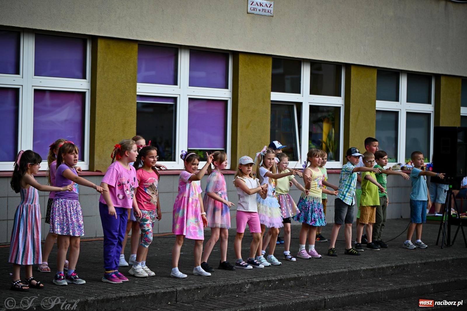 Zdjęcie w galerii na portalu naszraciborz.pl: Rodzinny festyn pełen radości w SP 18 im. Książąt Raciborskich [FOTO i WIDEO] wiadomości z regionu