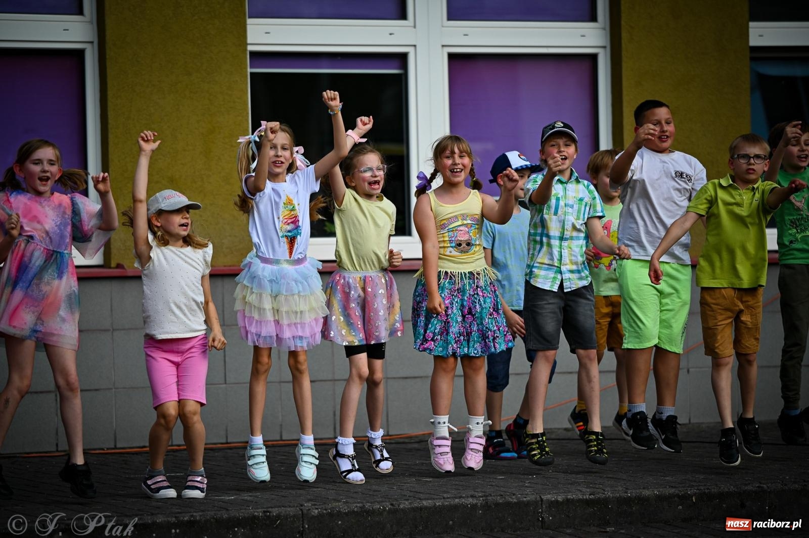 Zdjęcie w galerii na portalu naszraciborz.pl: Rodzinny festyn pełen radości w SP 18 im. Książąt Raciborskich [FOTO i WIDEO] wiadomości z regionu