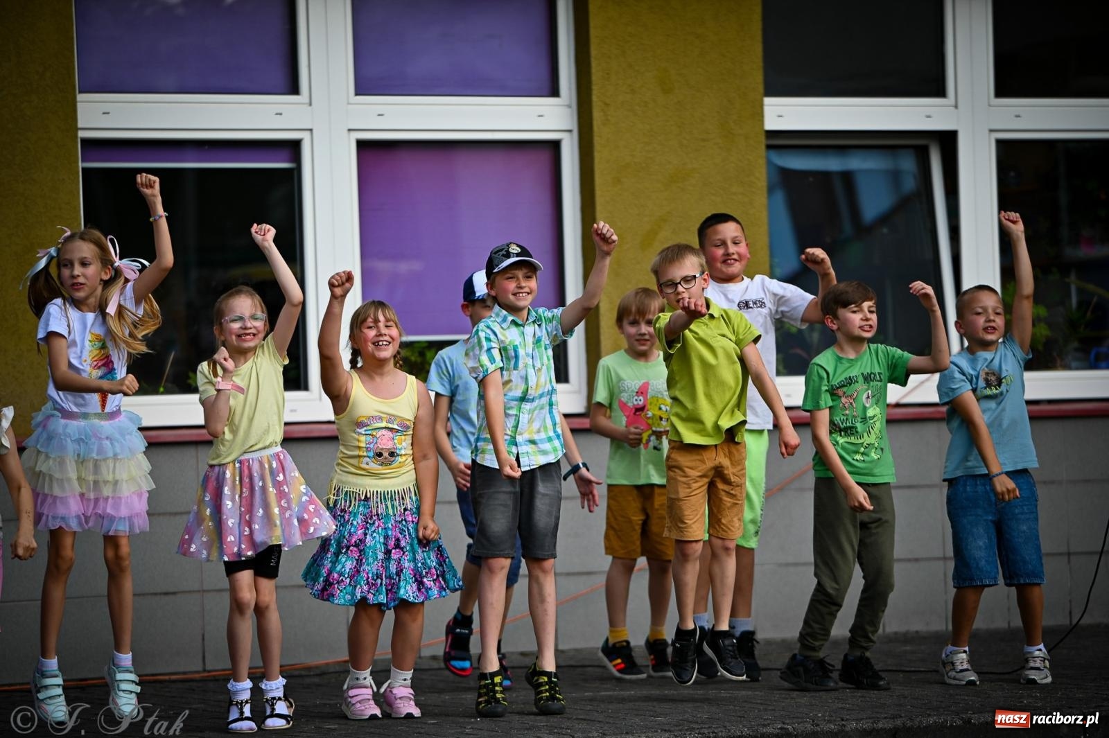 Zdjęcie w galerii na portalu naszraciborz.pl: Rodzinny festyn pełen radości w SP 18 im. Książąt Raciborskich [FOTO i WIDEO] wiadomości z regionu