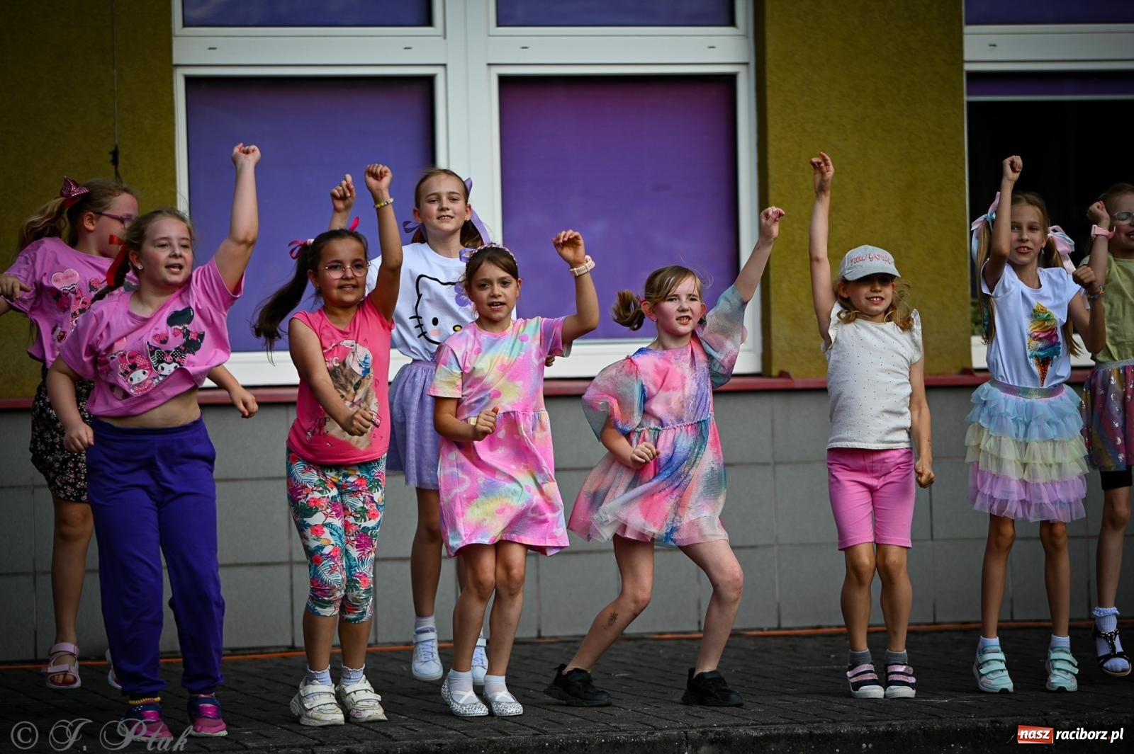 Zdjęcie w galerii na portalu naszraciborz.pl: Rodzinny festyn pełen radości w SP 18 im. Książąt Raciborskich [FOTO i WIDEO] wiadomości z regionu