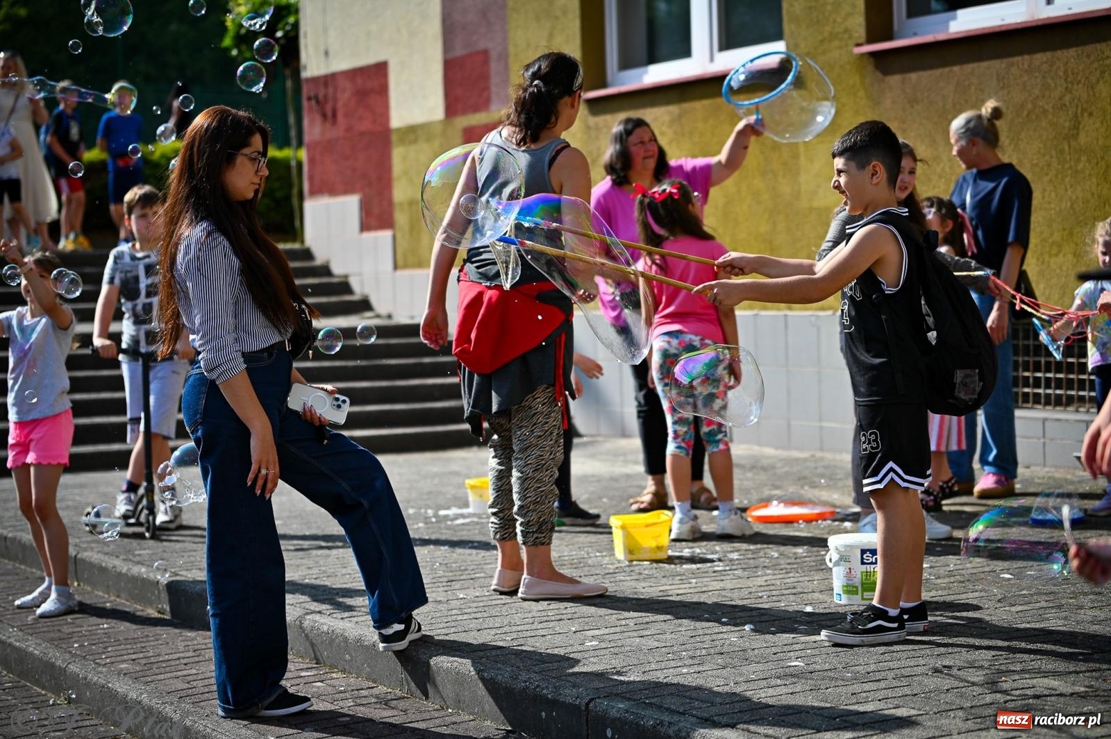 Zdjęcie w galerii na portalu naszraciborz.pl: Rodzinny festyn pełen radości w SP 18 im. Książąt Raciborskich [FOTO i WIDEO] wiadomości z regionu
