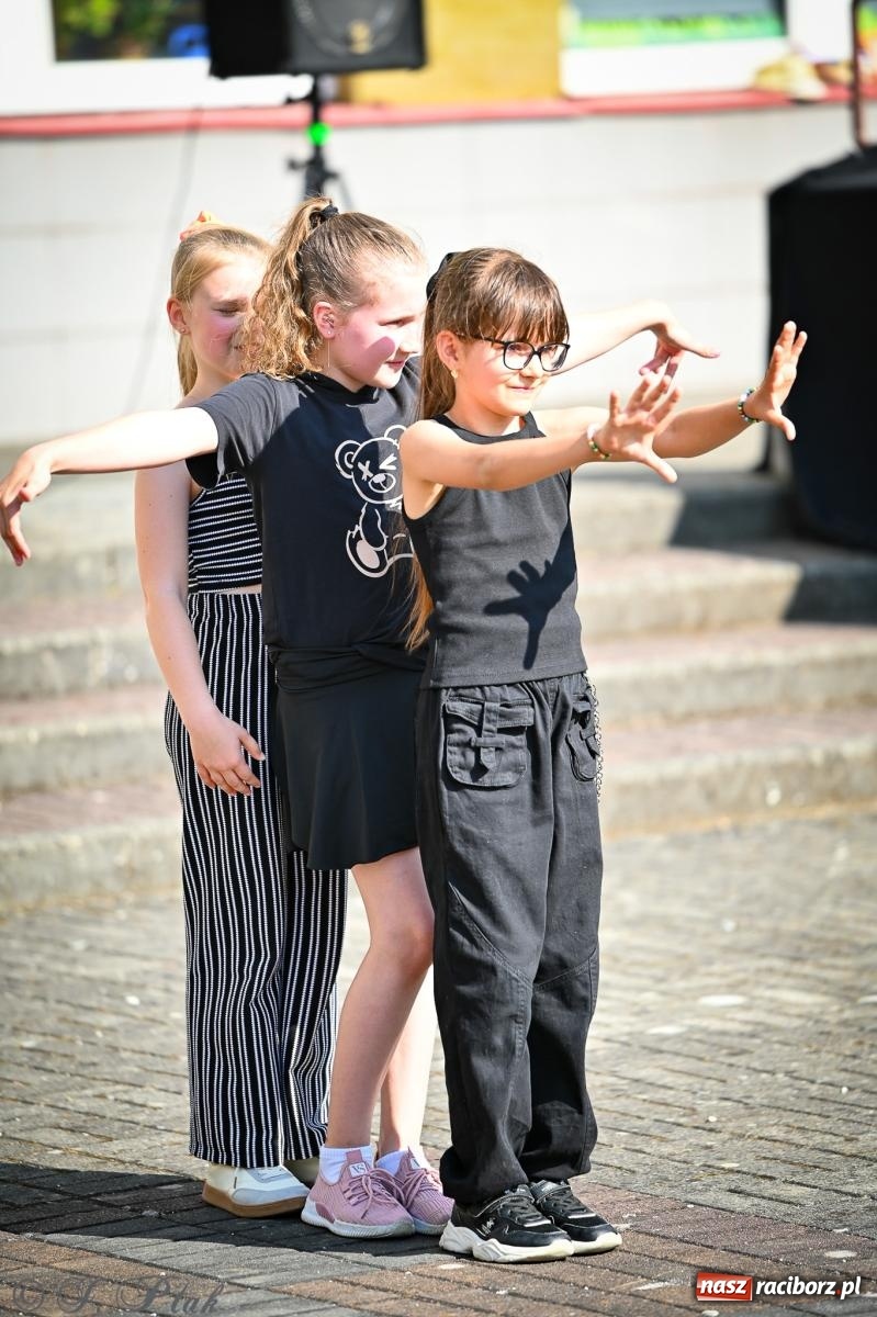 Zdjęcie w galerii na portalu naszraciborz.pl: Rodzinny festyn pełen radości w SP 18 im. Książąt Raciborskich [FOTO i WIDEO] wiadomości z regionu