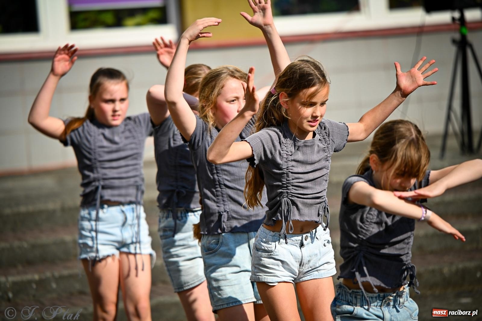 Zdjęcie w galerii na portalu naszraciborz.pl: Rodzinny festyn pełen radości w SP 18 im. Książąt Raciborskich [FOTO i WIDEO] wiadomości z regionu