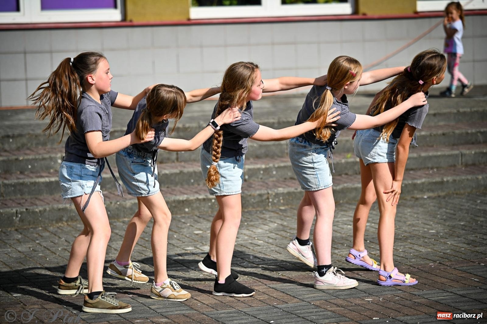 Zdjęcie w galerii na portalu naszraciborz.pl: Rodzinny festyn pełen radości w SP 18 im. Książąt Raciborskich [FOTO i WIDEO] wiadomości z regionu
