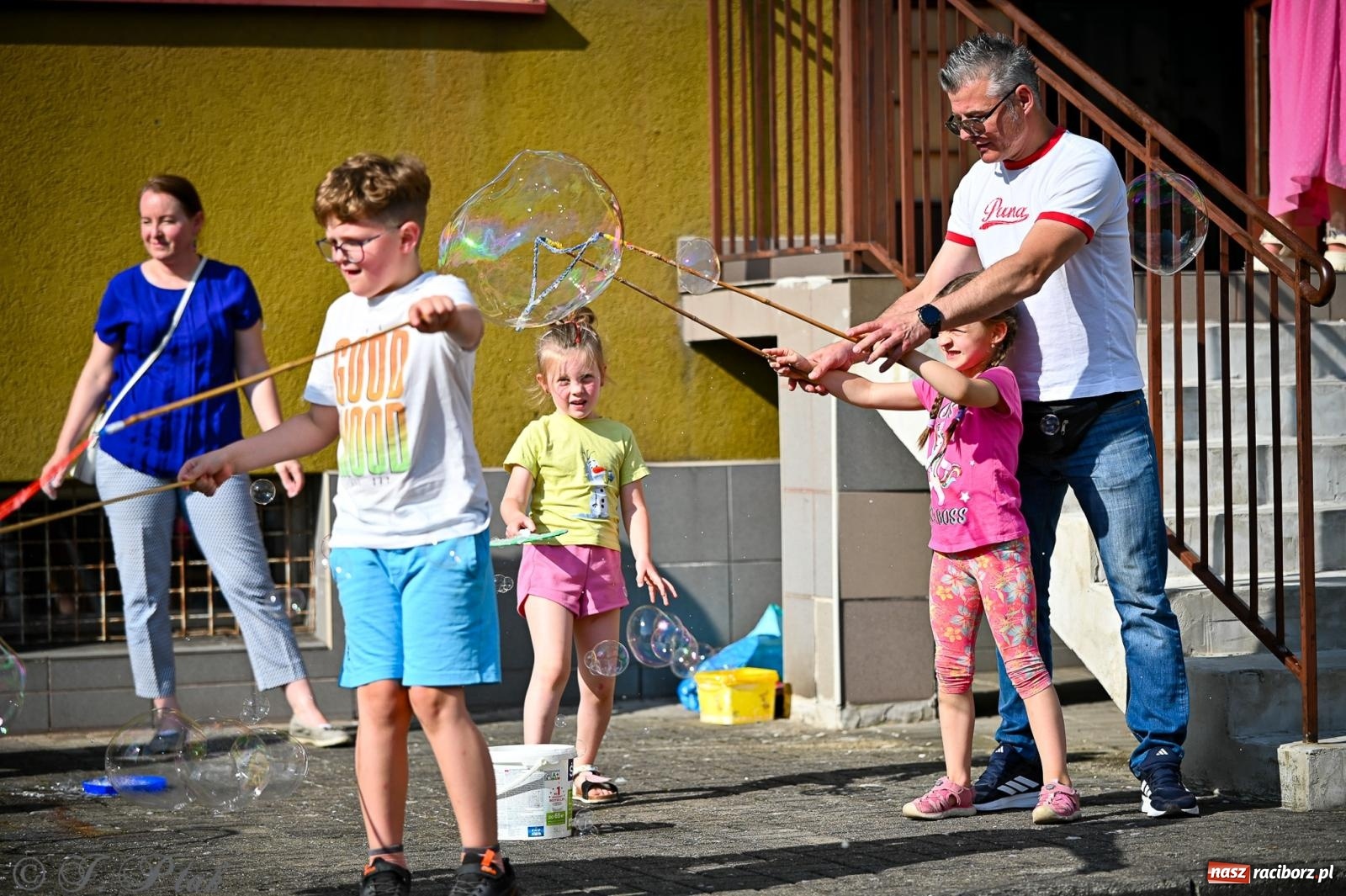 Zdjęcie w galerii na portalu naszraciborz.pl: Rodzinny festyn pełen radości w SP 18 im. Książąt Raciborskich [FOTO i WIDEO] wiadomości z regionu