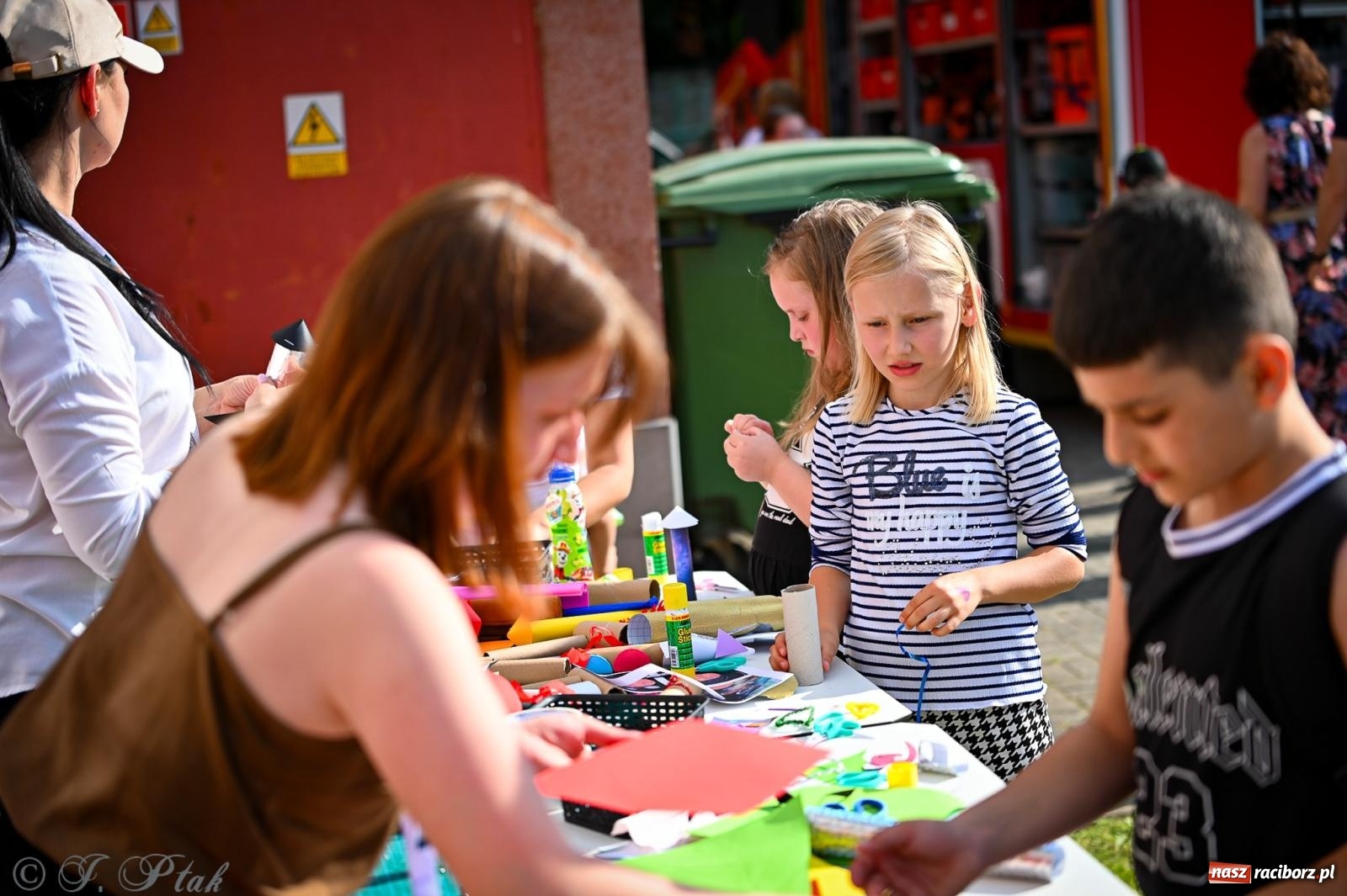 Zdjęcie w galerii na portalu naszraciborz.pl: Rodzinny festyn pełen radości w SP 18 im. Książąt Raciborskich [FOTO i WIDEO] wiadomości z regionu