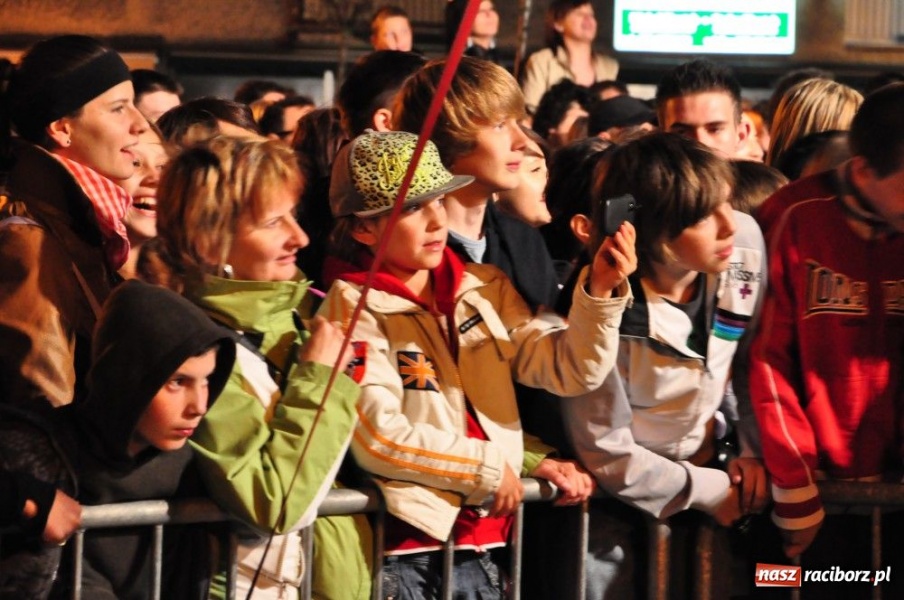 Zdjęcie w galerii na portalu naszraciborz.pl: Afromental i laserowe widowisko wiadomości z regionu
