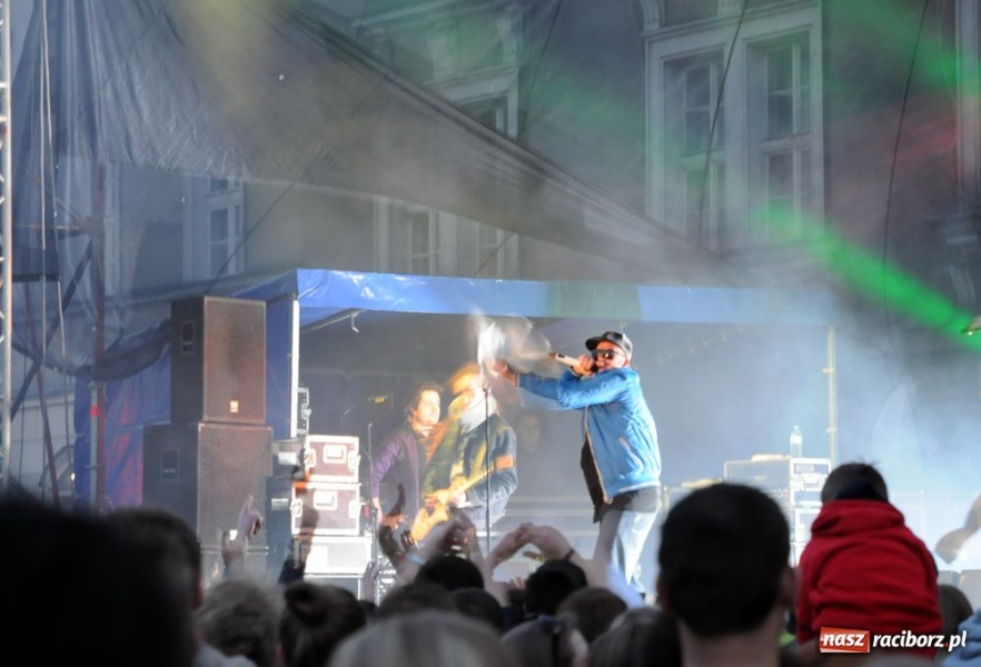 Zdjęcie w galerii na portalu naszraciborz.pl: Afromental i laserowe widowisko wiadomości z regionu