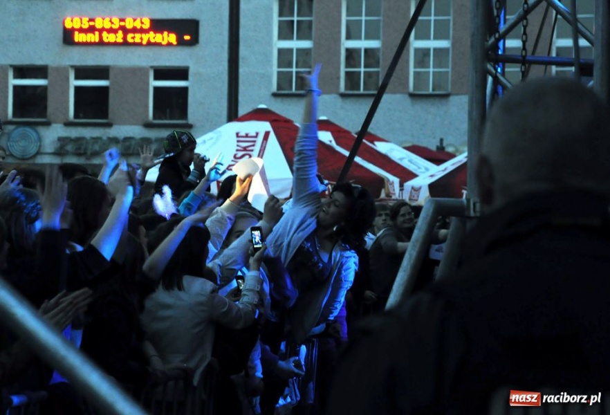 Zdjęcie w galerii na portalu naszraciborz.pl: Afromental i laserowe widowisko wiadomości z regionu