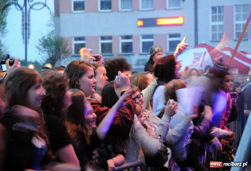 Zdjęcie w galerii na portalu naszraciborz.pl: Afromental i laserowe widowisko wiadomości z regionu