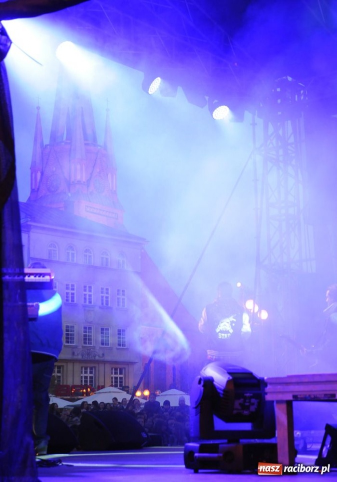 Zdjęcie w galerii na portalu naszraciborz.pl: Afromental i laserowe widowisko wiadomości z regionu