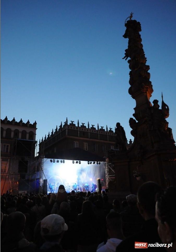 Zdjęcie w galerii na portalu naszraciborz.pl: Afromental i laserowe widowisko wiadomości z regionu