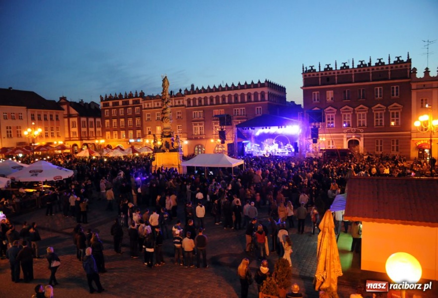 Zdjęcie w galerii na portalu naszraciborz.pl: Afromental i laserowe widowisko wiadomości z regionu