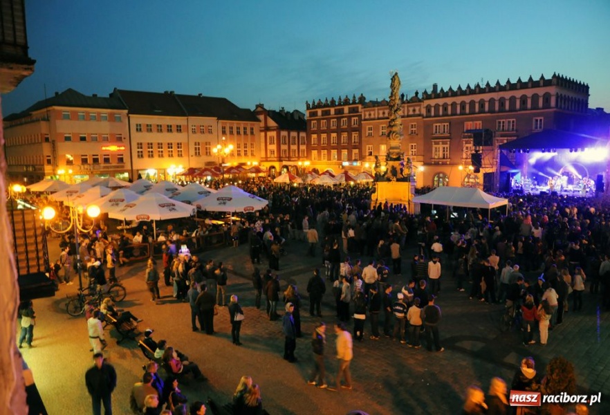 Zdjęcie w galerii na portalu naszraciborz.pl: Afromental i laserowe widowisko wiadomości z regionu