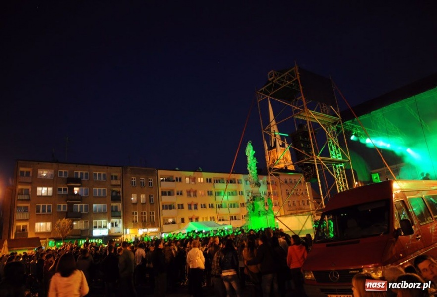 Zdjęcie w galerii na portalu naszraciborz.pl: Afromental i laserowe widowisko wiadomości z regionu