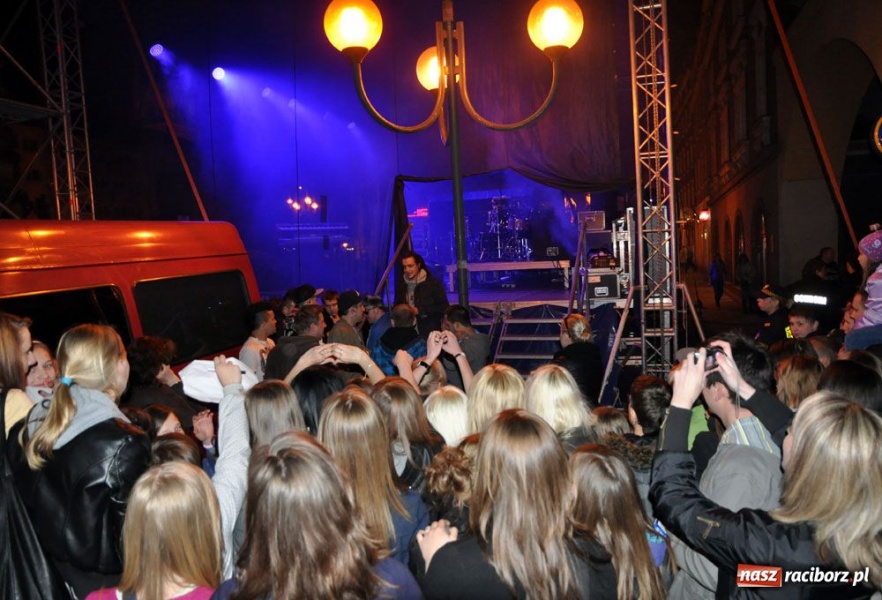 Zdjęcie w galerii na portalu naszraciborz.pl: Afromental i laserowe widowisko wiadomości z regionu