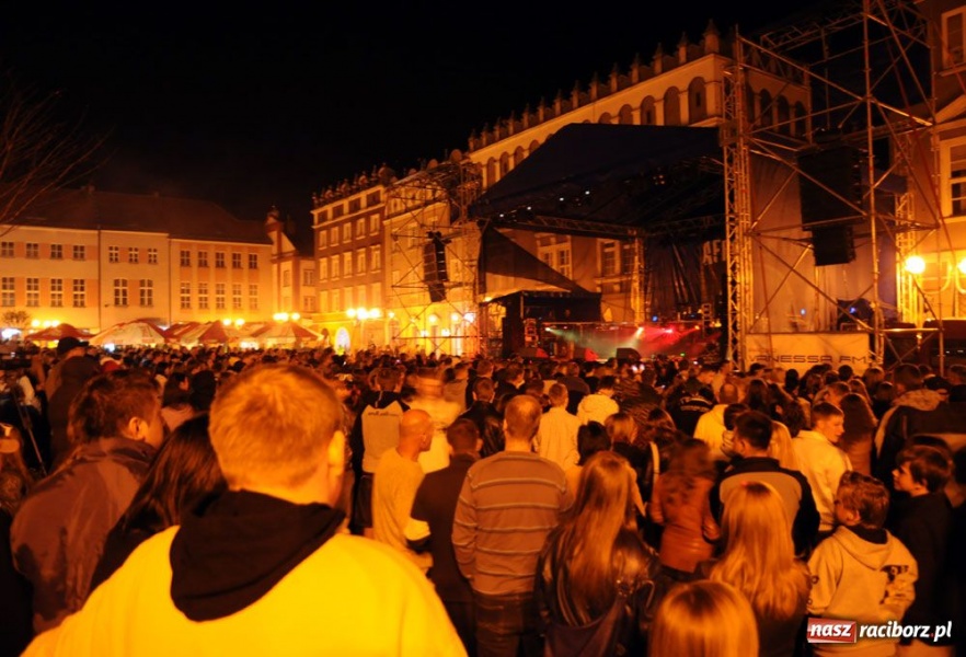 Zdjęcie w galerii na portalu naszraciborz.pl: Afromental i laserowe widowisko wiadomości z regionu