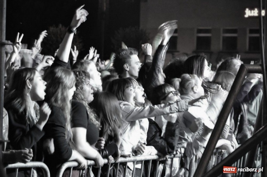 Zdjęcie w galerii na portalu naszraciborz.pl: Afromental i laserowe widowisko wiadomości z regionu