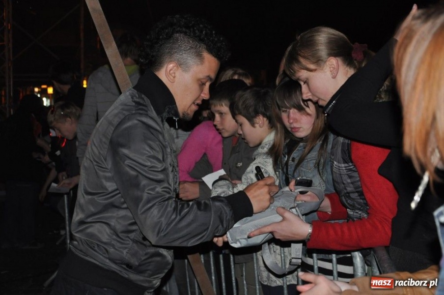 Zdjęcie w galerii na portalu naszraciborz.pl: Afromental i laserowe widowisko wiadomości z regionu