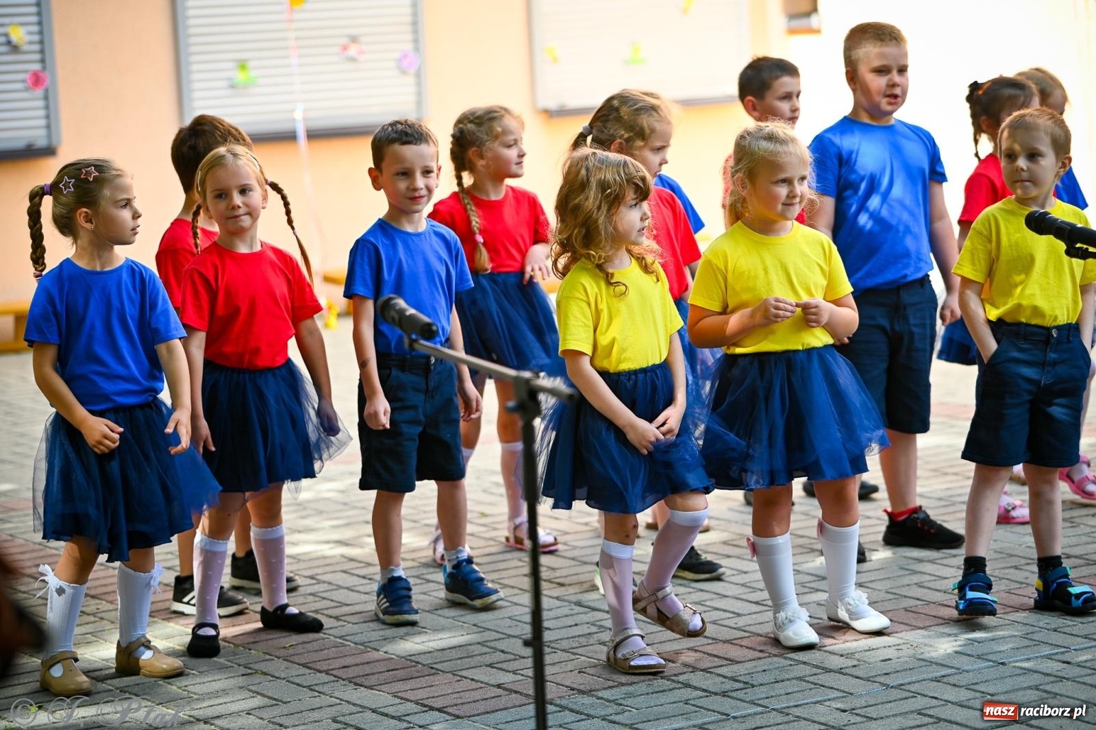 Zdjęcie w galerii na portalu naszraciborz.pl: Rodzinny festyn z międzynarodowym przesłaniem w P23 wiadomości z regionu