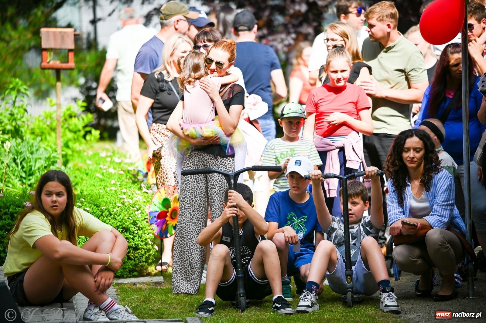 Zdjęcie w galerii na portalu naszraciborz.pl: Rodzinny festyn z międzynarodowym przesłaniem w P23 wiadomości z regionu