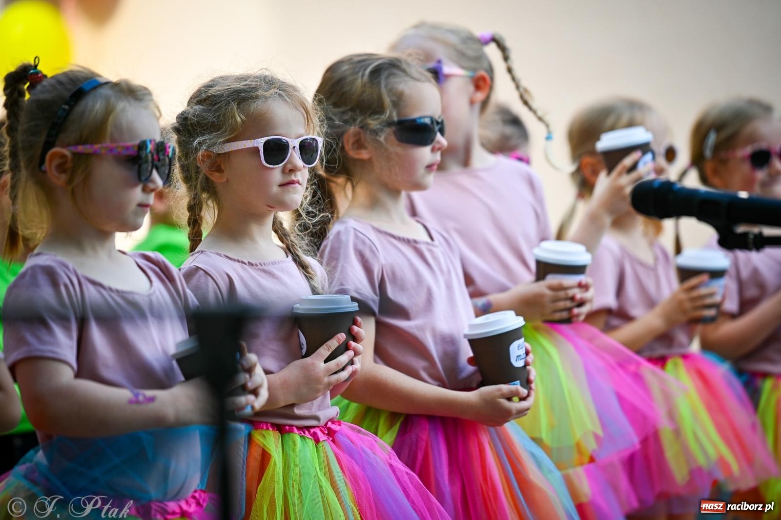 Zdjęcie w galerii na portalu naszraciborz.pl: Rodzinny festyn z międzynarodowym przesłaniem w P23 wiadomości z regionu