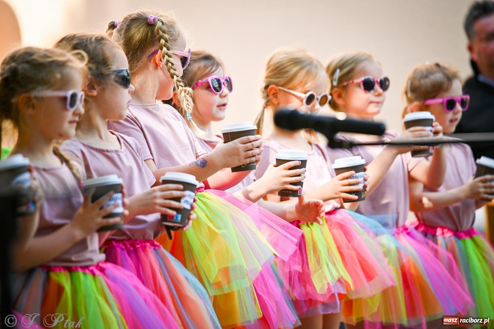 Zdjęcie w galerii na portalu naszraciborz.pl: Rodzinny festyn z międzynarodowym przesłaniem w P23 wiadomości z regionu