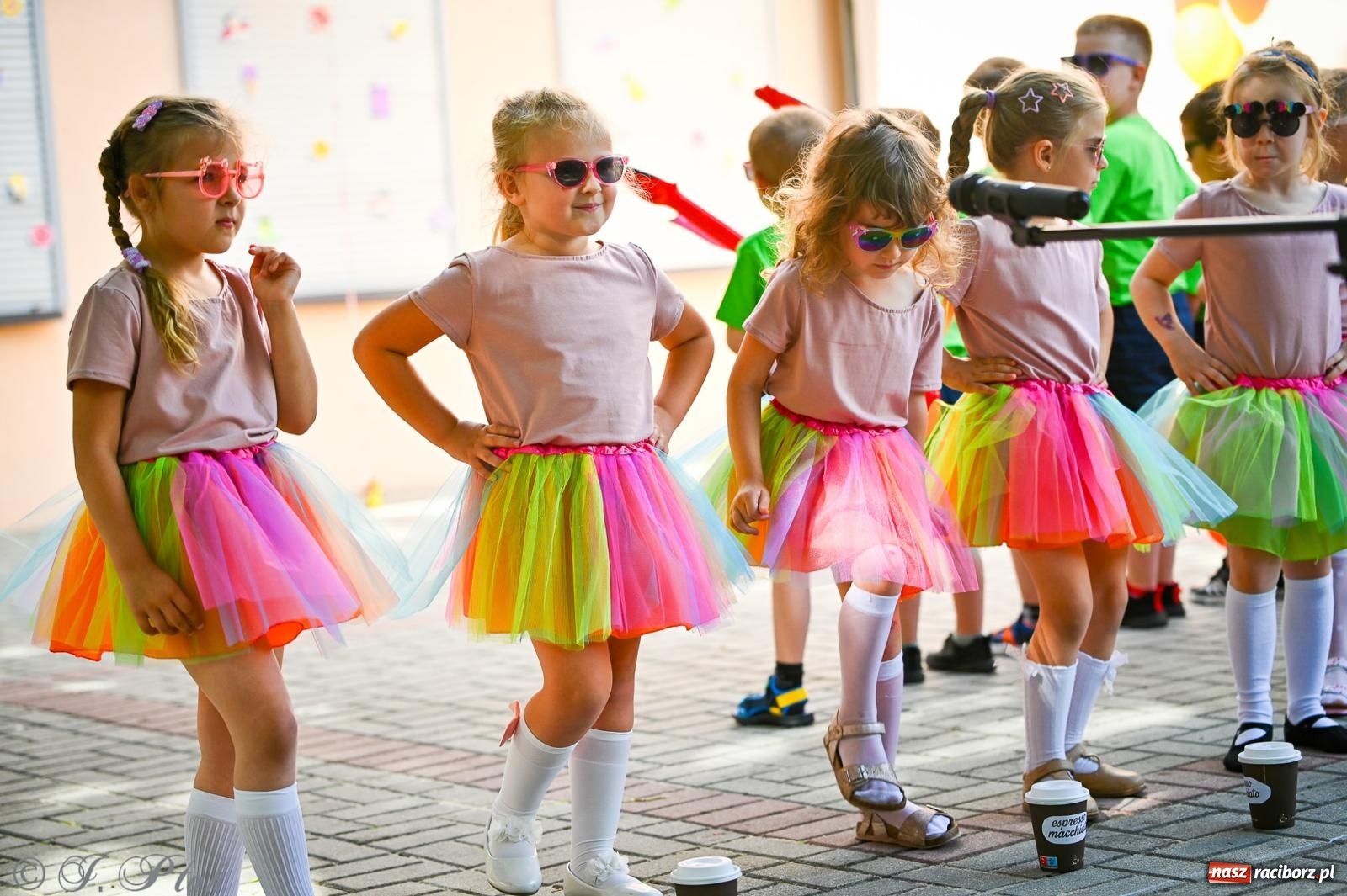 Zdjęcie w galerii na portalu naszraciborz.pl: Rodzinny festyn z międzynarodowym przesłaniem w P23 wiadomości z regionu