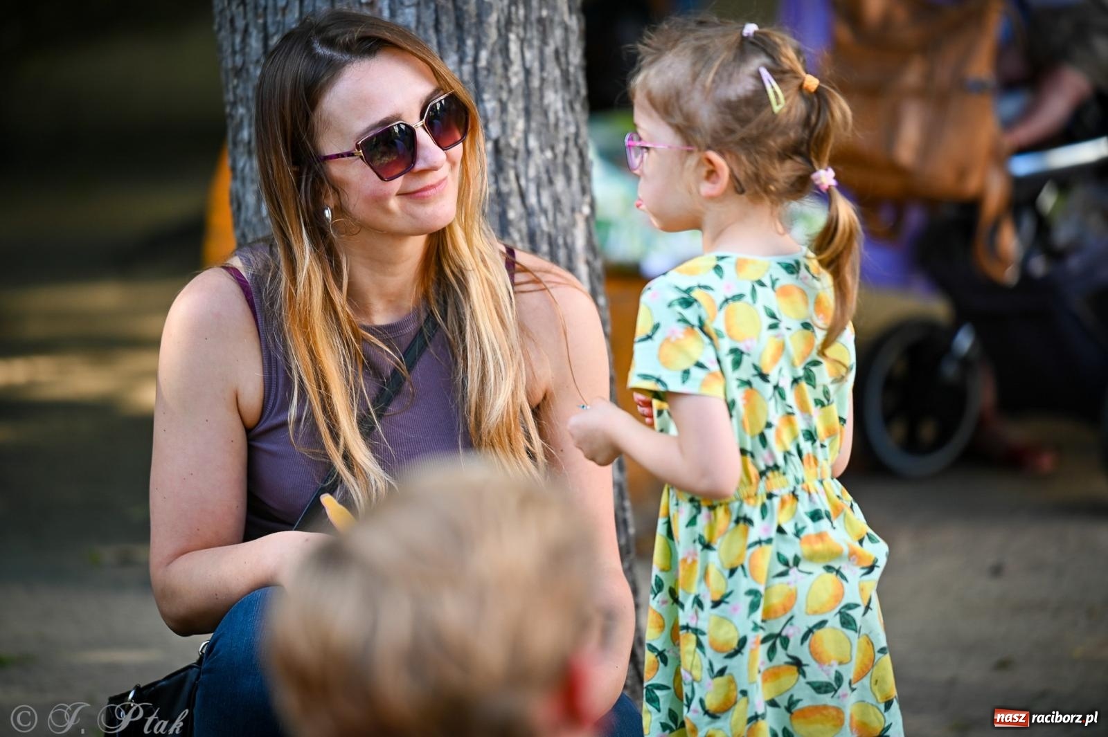 Zdjęcie w galerii na portalu naszraciborz.pl: Rodzinny festyn z międzynarodowym przesłaniem w P23 wiadomości z regionu