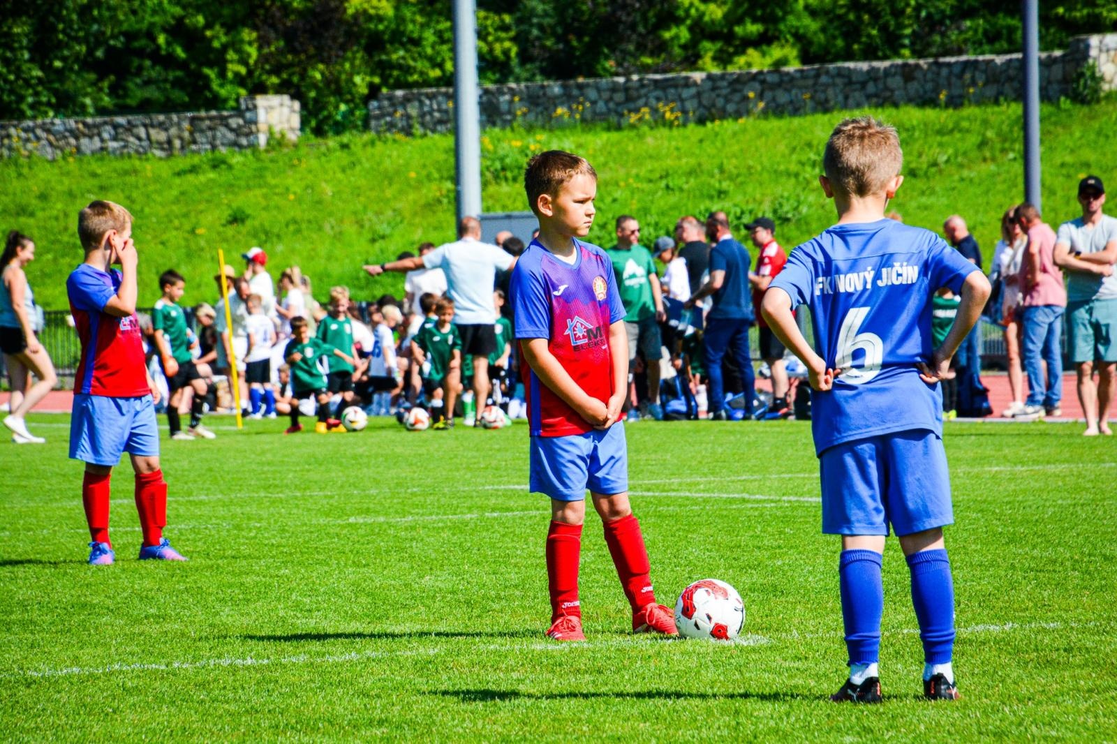 Zdjęcie w galerii na portalu naszraciborz.pl: Racibórz Trophy: młodzi piłkarze rywalizują na stadionie przy Zamkowej wiadomości z regionu