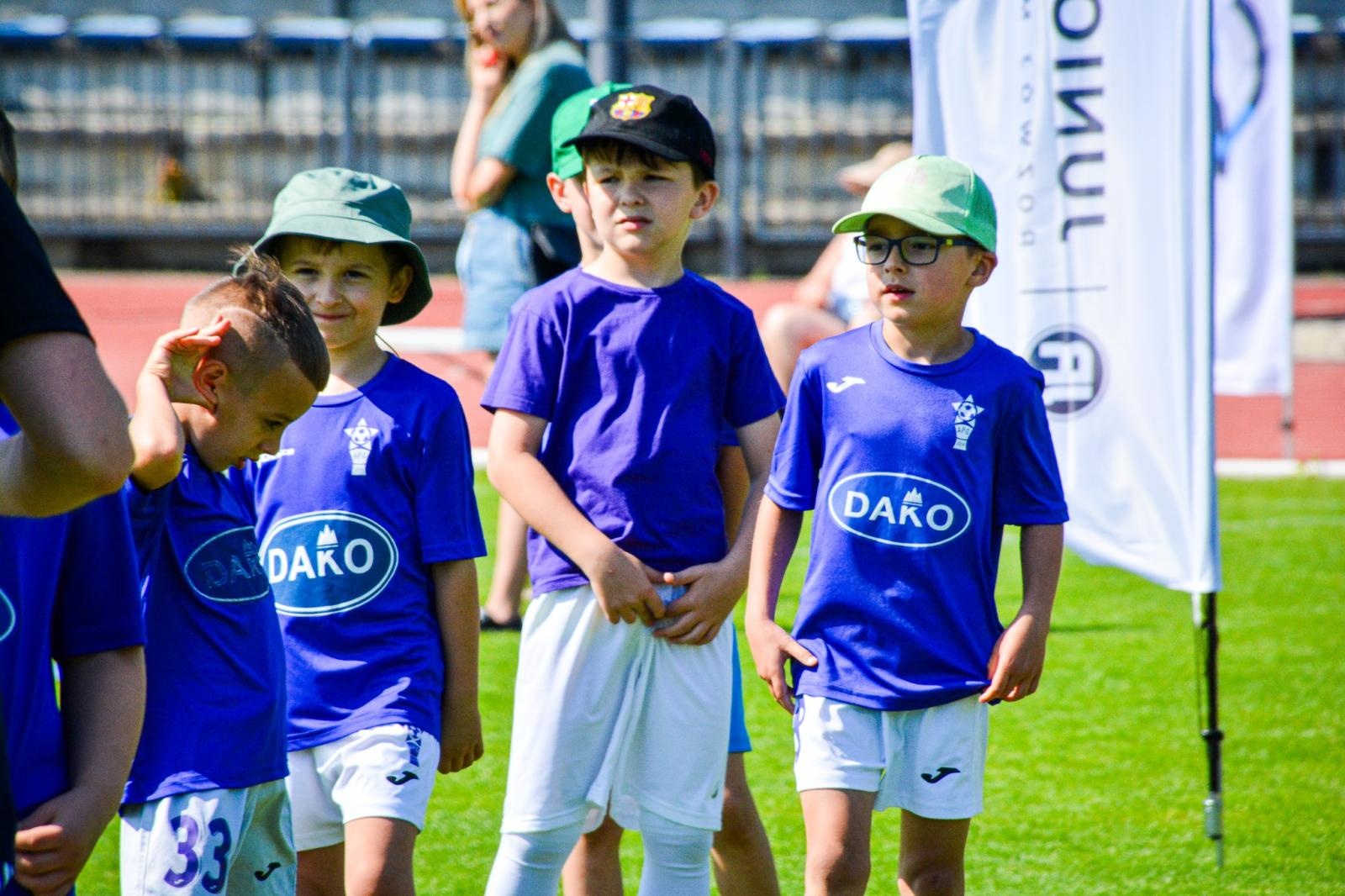 Zdjęcie w galerii na portalu naszraciborz.pl: Racibórz Trophy: młodzi piłkarze rywalizują na stadionie przy Zamkowej wiadomości z regionu