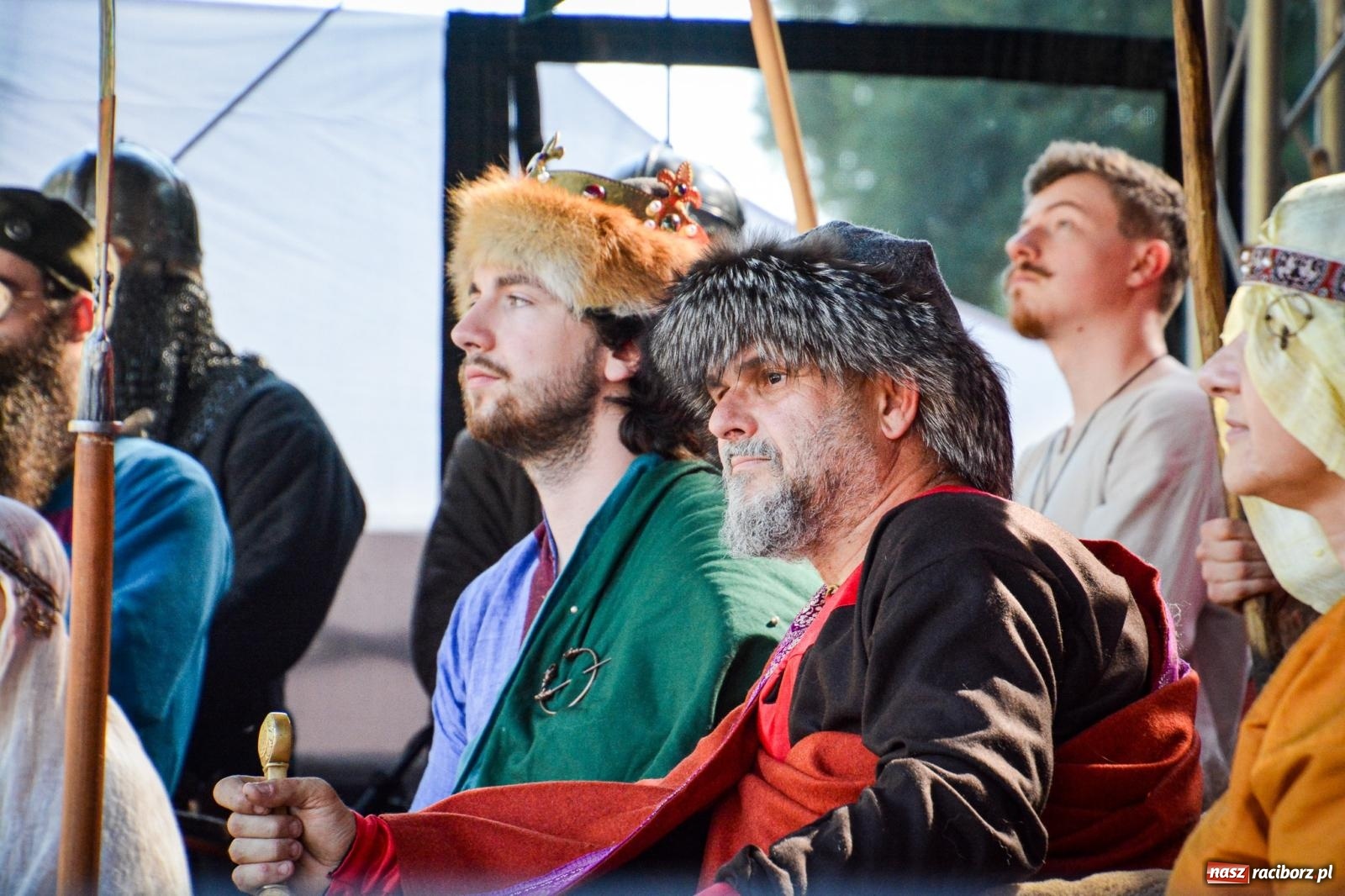 Zdjęcie w galerii na portalu naszraciborz.pl: Trzystu wojów pod raciborskim grodem. Wielka bitwa i tysiąc lat historii na żywo wiadomości z regionu