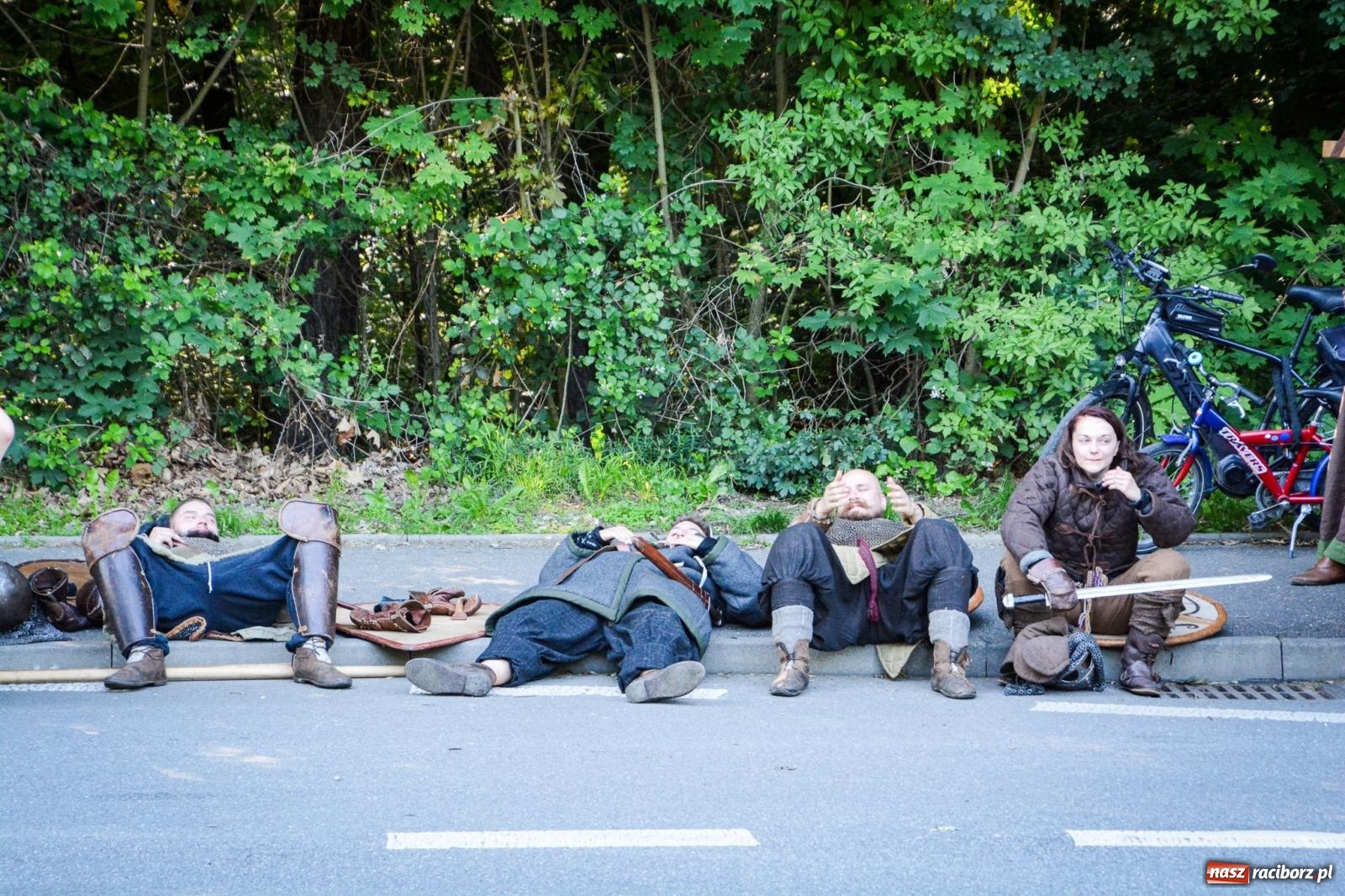Zdjęcie w galerii na portalu naszraciborz.pl: Trzystu wojów pod raciborskim grodem. Wielka bitwa i tysiąc lat historii na żywo wiadomości z regionu