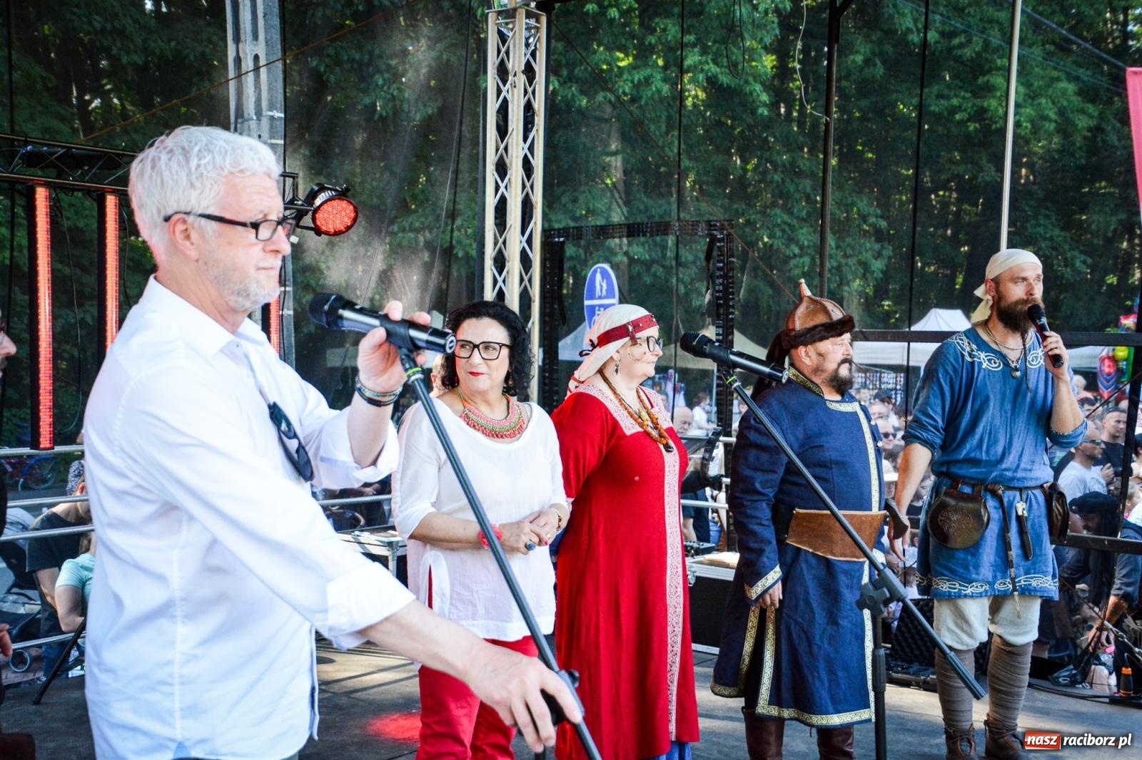 Zdjęcie w galerii na portalu naszraciborz.pl: Trzystu wojów pod raciborskim grodem. Wielka bitwa i tysiąc lat historii na żywo wiadomości z regionu