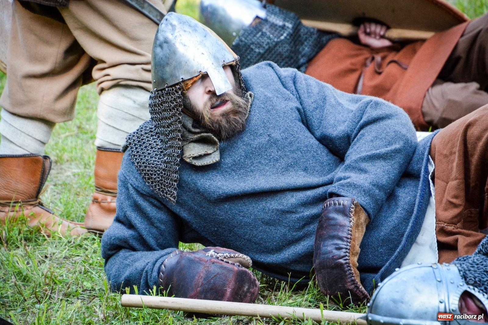 Zdjęcie w galerii na portalu naszraciborz.pl: Trzystu wojów pod raciborskim grodem. Wielka bitwa i tysiąc lat historii na żywo wiadomości z regionu