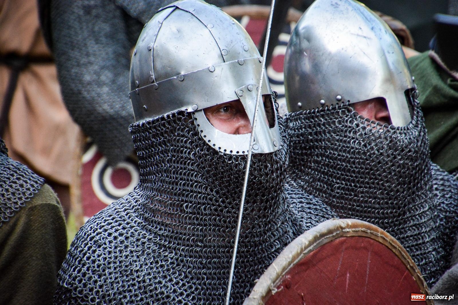 Zdjęcie w galerii na portalu naszraciborz.pl: Trzystu wojów pod raciborskim grodem. Wielka bitwa i tysiąc lat historii na żywo wiadomości z regionu