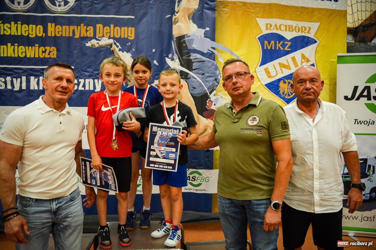 Zdjęcie w galerii na portalu naszraciborz.pl: W hołdzie trzem legendom raciborskich zapasów. Za nami memoriał Pieronkiewicza, Starzyńskiego i Delonga wiadomości z regionu