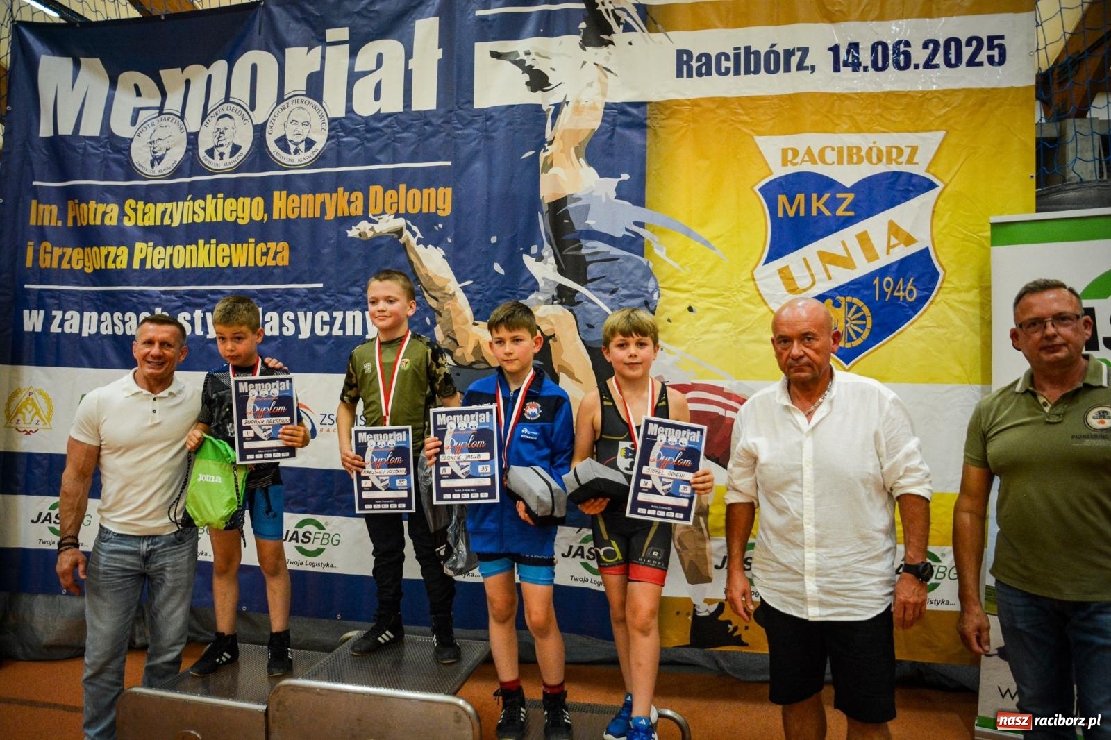 Zdjęcie w galerii na portalu naszraciborz.pl: W hołdzie trzem legendom raciborskich zapasów. Za nami memoriał Pieronkiewicza, Starzyńskiego i Delonga wiadomości z regionu