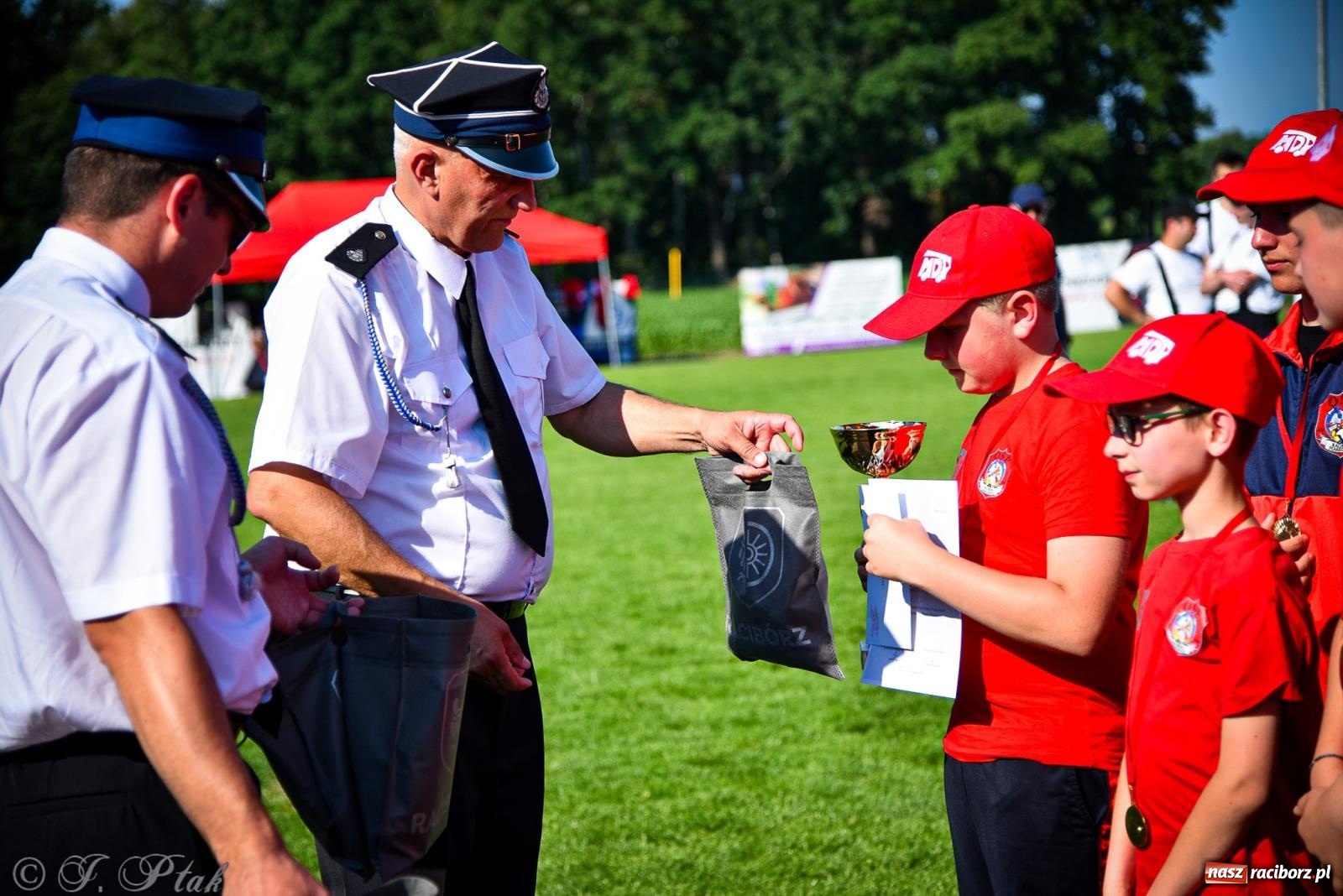 Zdjęcie w galerii na portalu naszraciborz.pl: Hattrick Markowic, ale najważniejszy puchar pojechał do Sudoła wiadomości z regionu